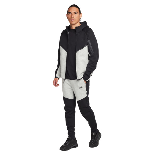 nike tech fleece tracksuit white and black