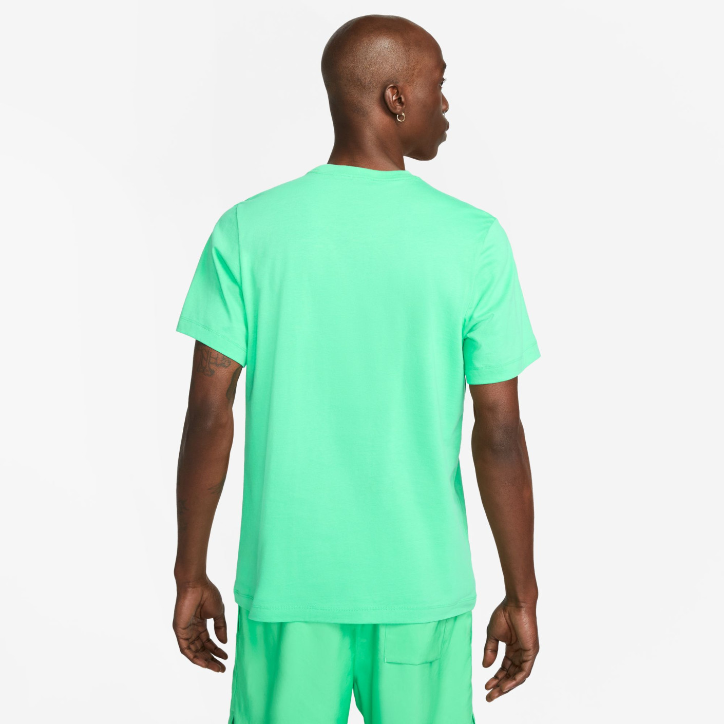 nike light green t shirt