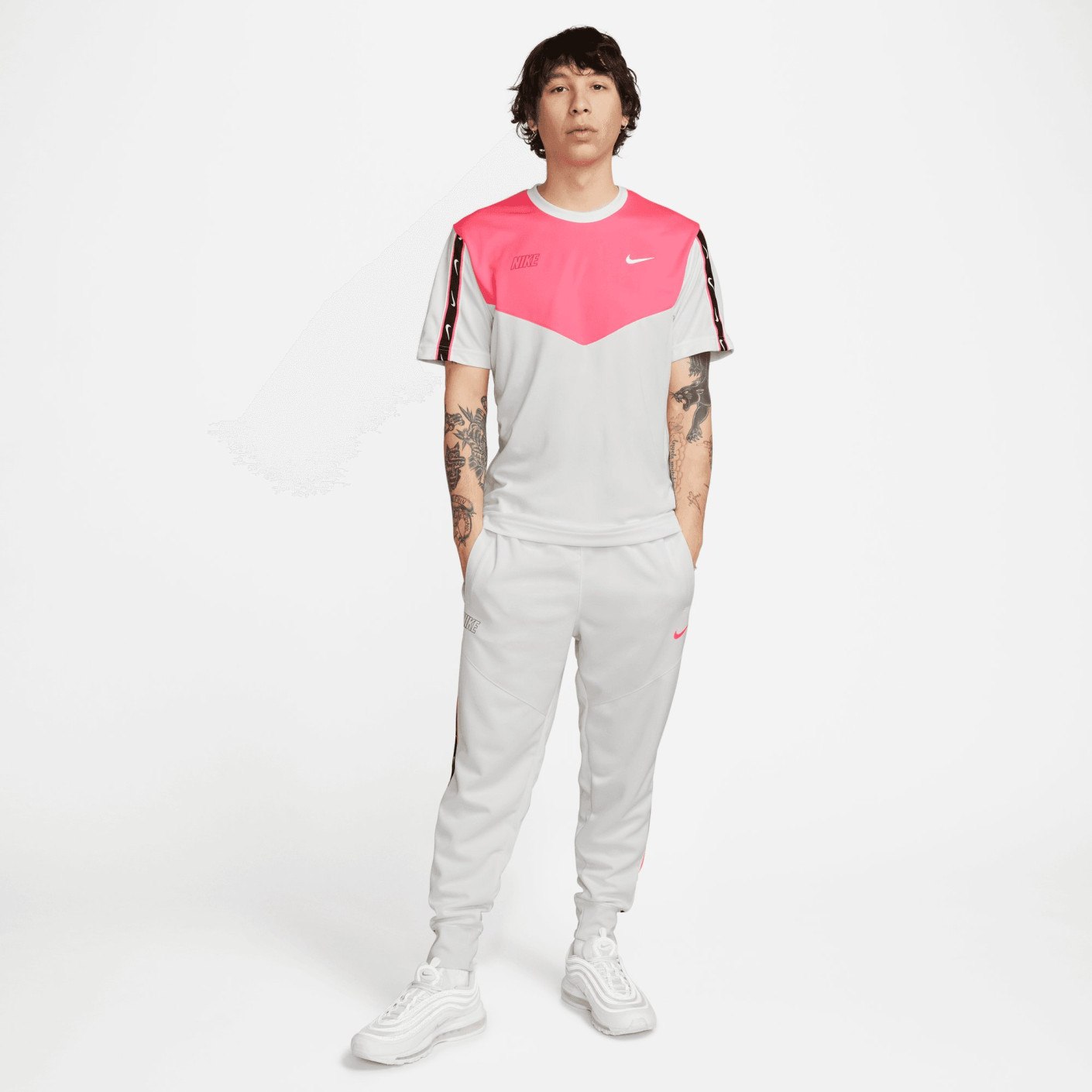 White pink nike shirt online