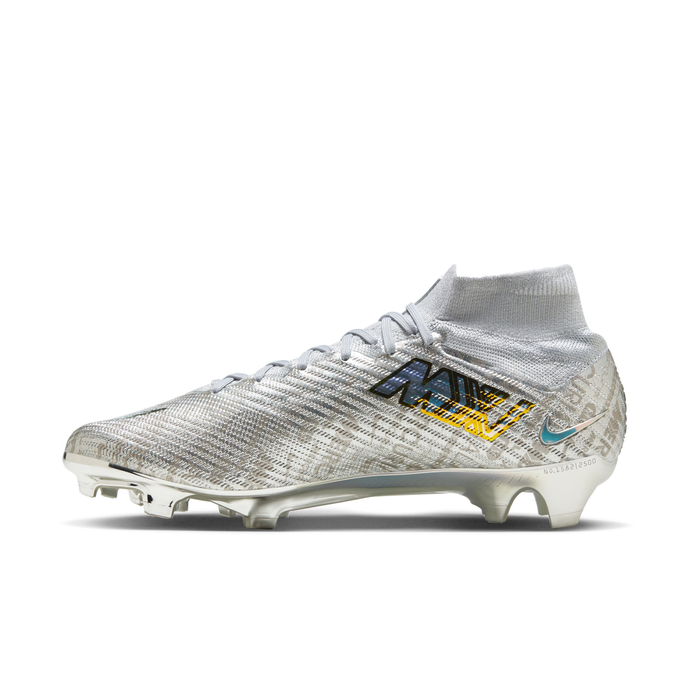 Nike football shoes under 2500 cheap
