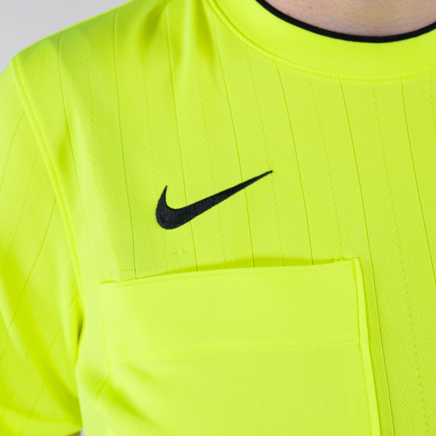 yellow nike referee shirt