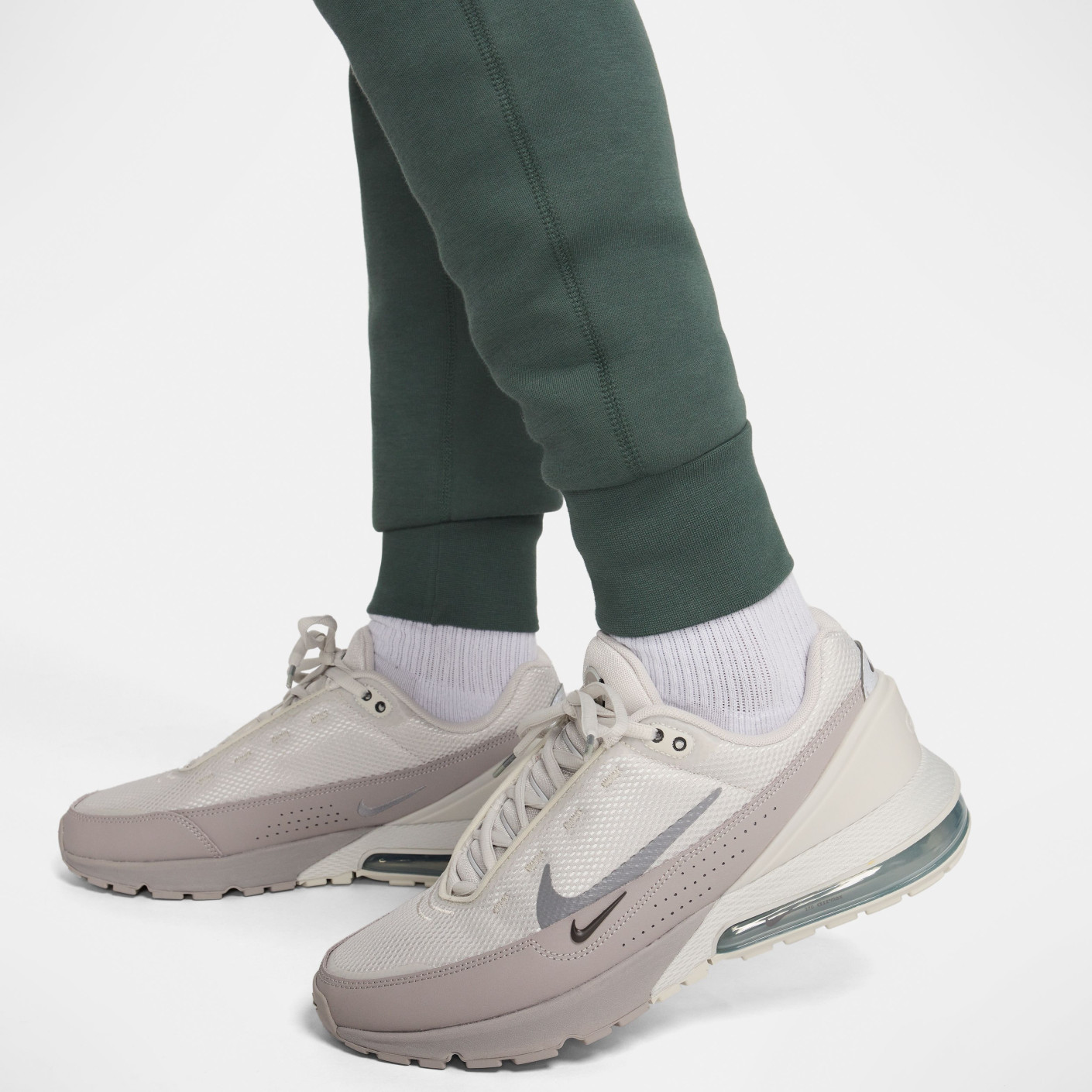 nike tech fleece shoes