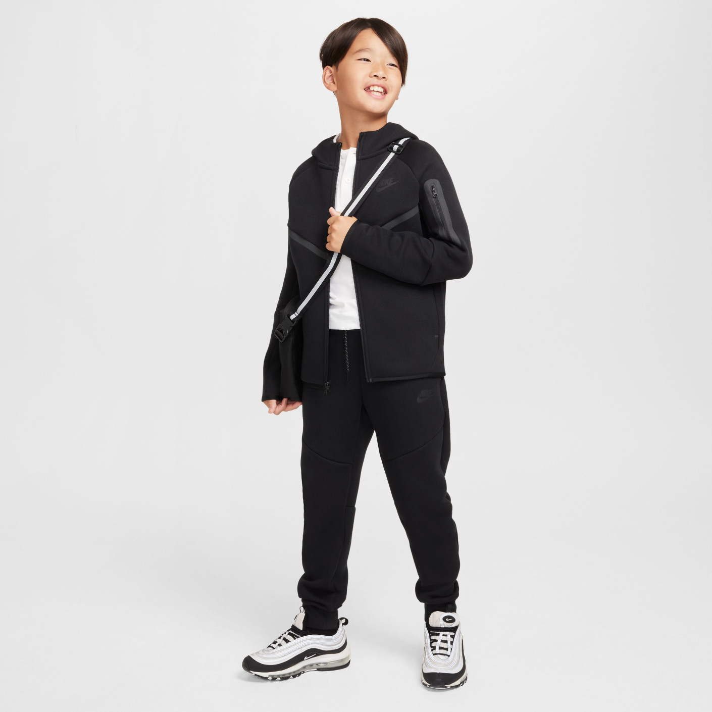 Nike tech fleece black and dark grey 2025