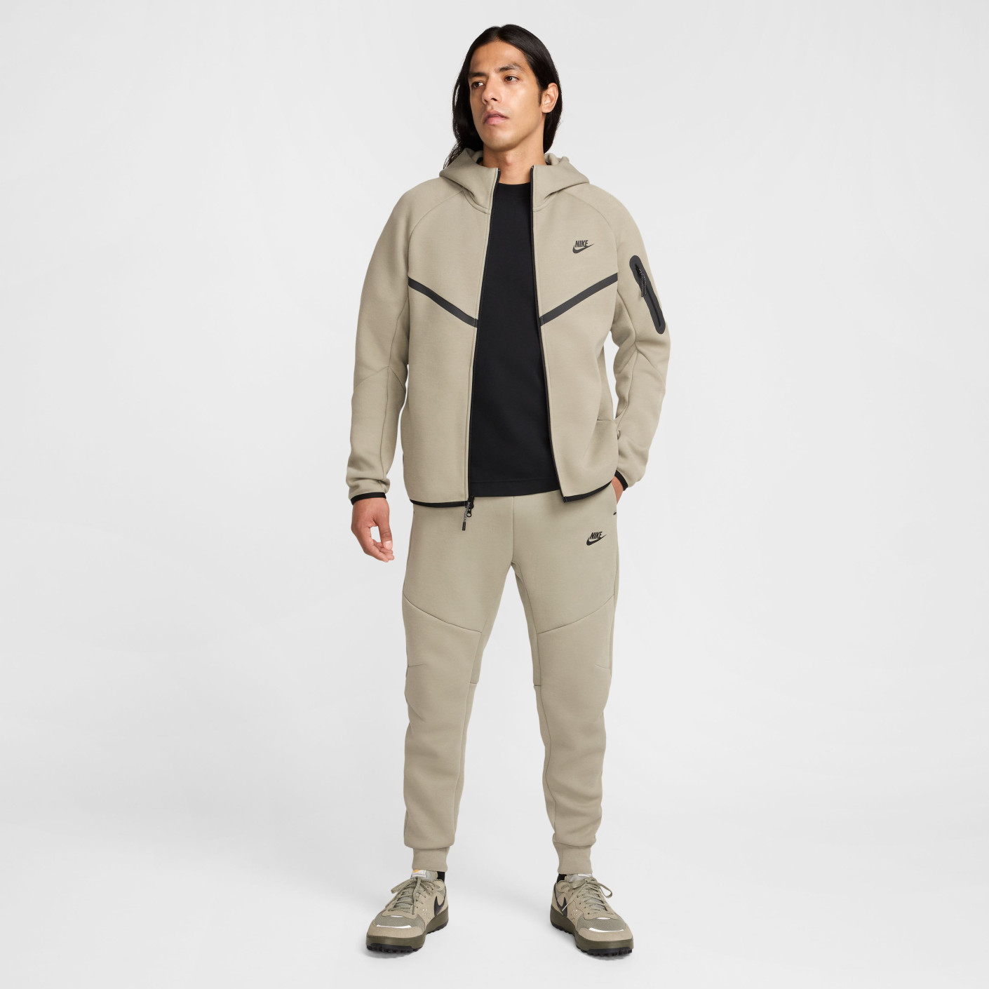 ジャケット・アウター NIKE tech pack vest XL Nike Tech Fleece Vest Sportswear Olive Green Black - KNVBshop.nl