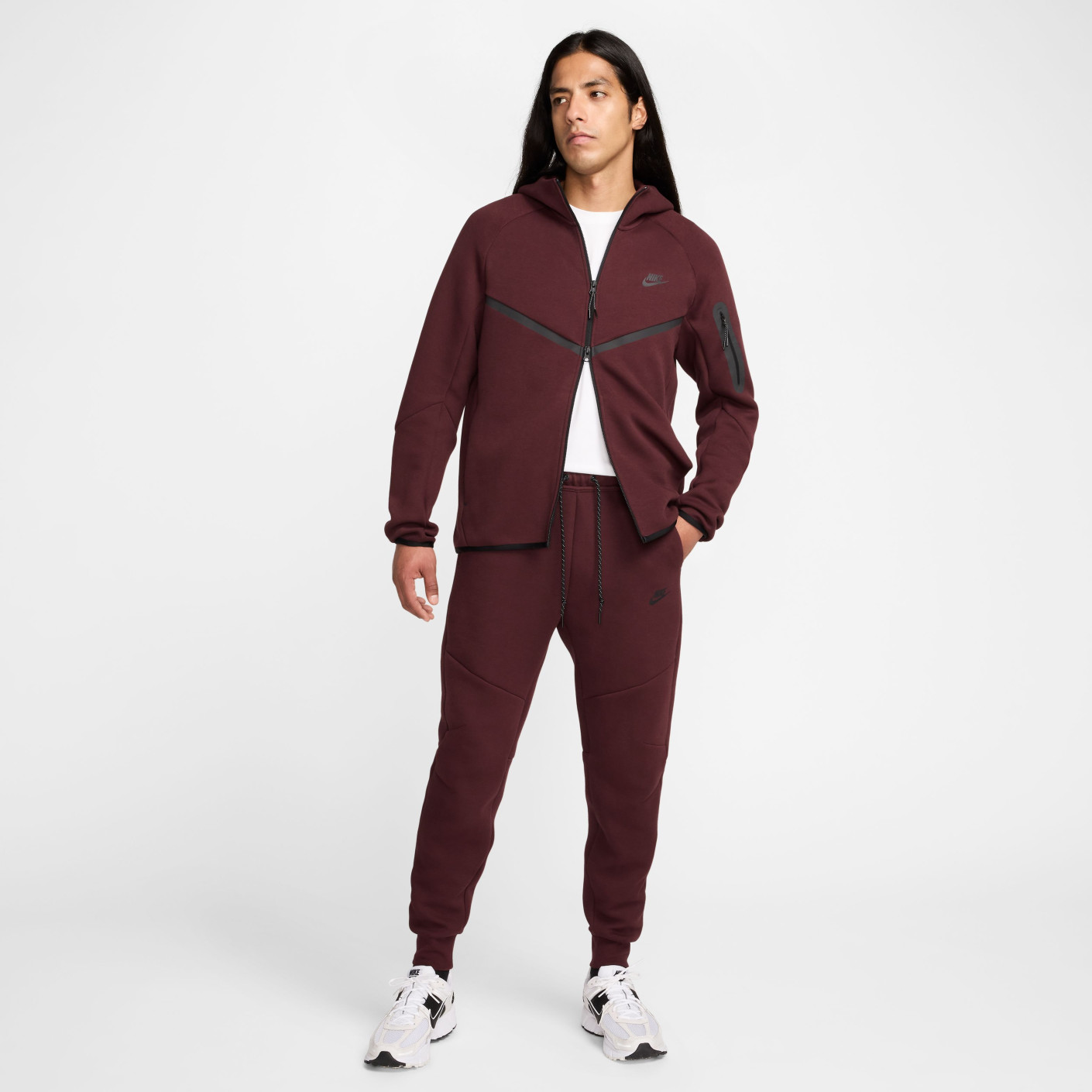 nike tech fleece burgundy pants