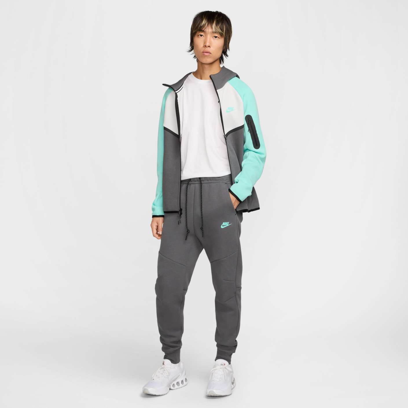 nike tech fleece tracksuit green and white
