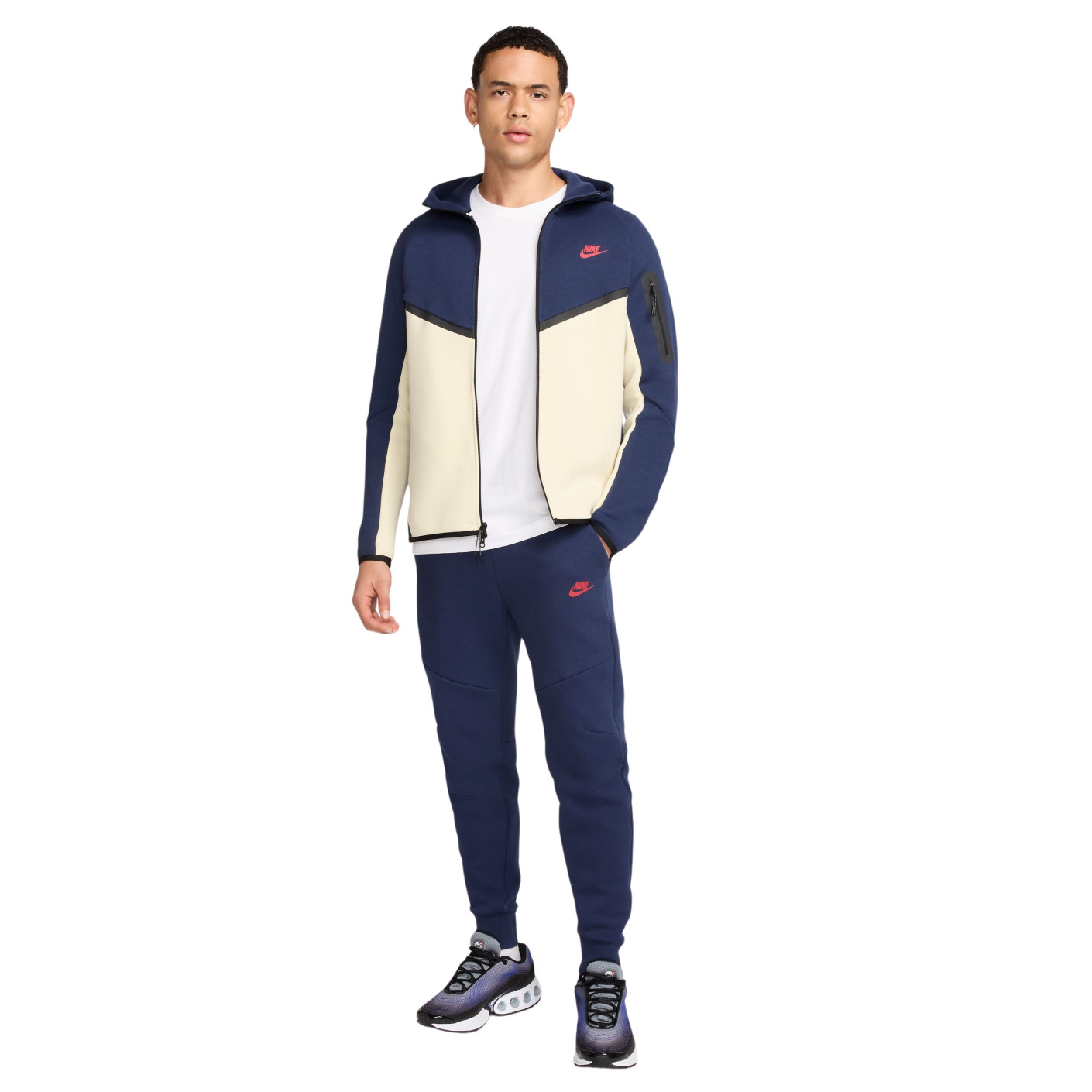 Nike Tech Fleece Trainingspak Sportswear Donkerblauw Beige Rood