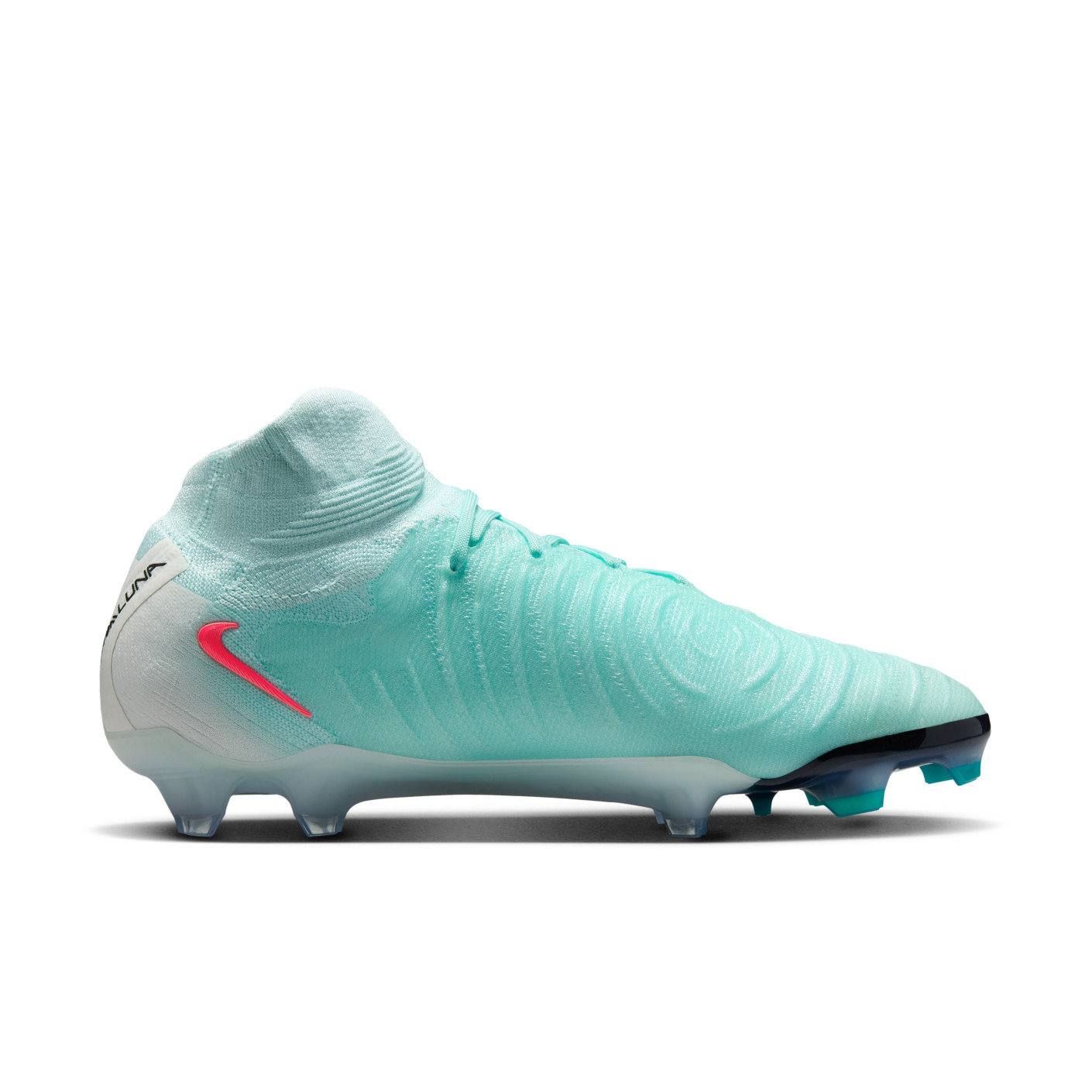 new nike soccer shoes 2019