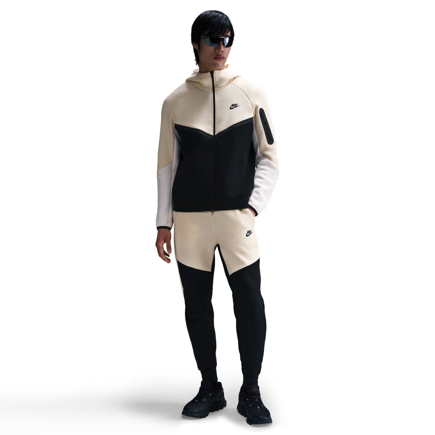 Nike Tech Fleece Sportswear Vest Beige Zwart Gebroken Wit