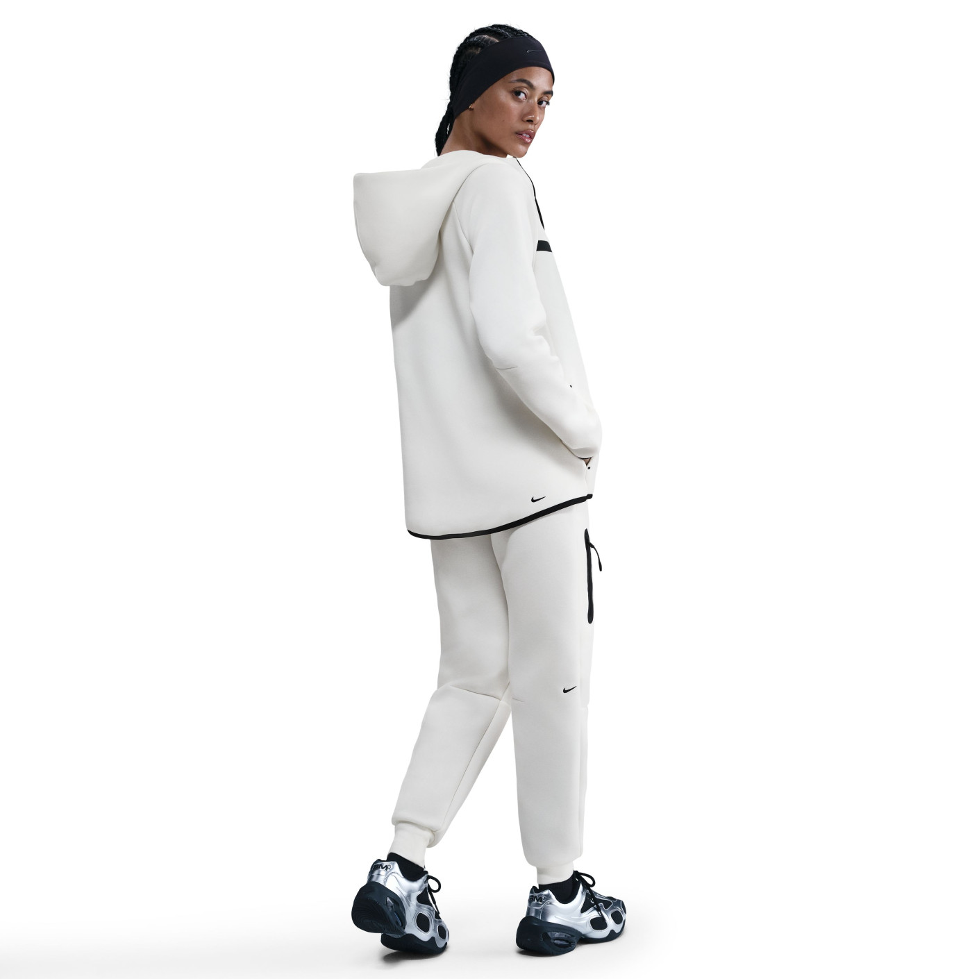women's nike tech fleece tracksuit