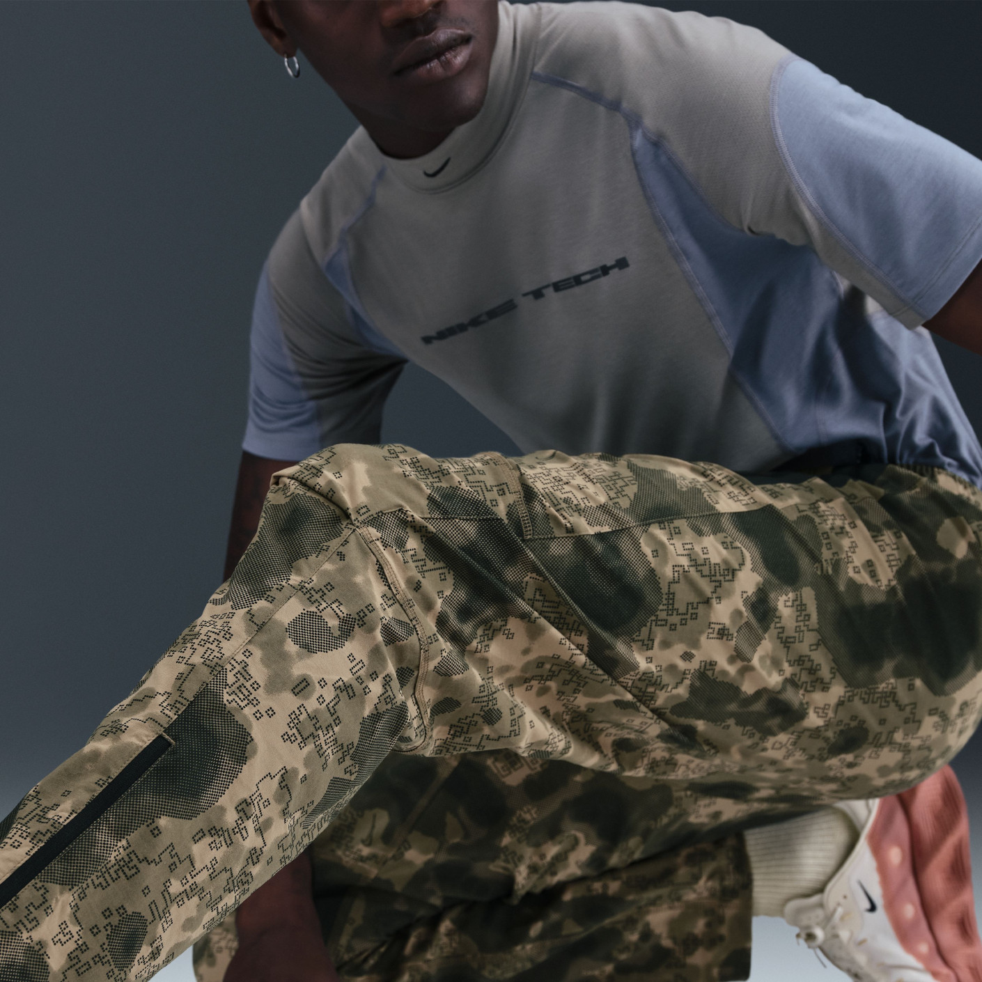 camouflage track pants nike