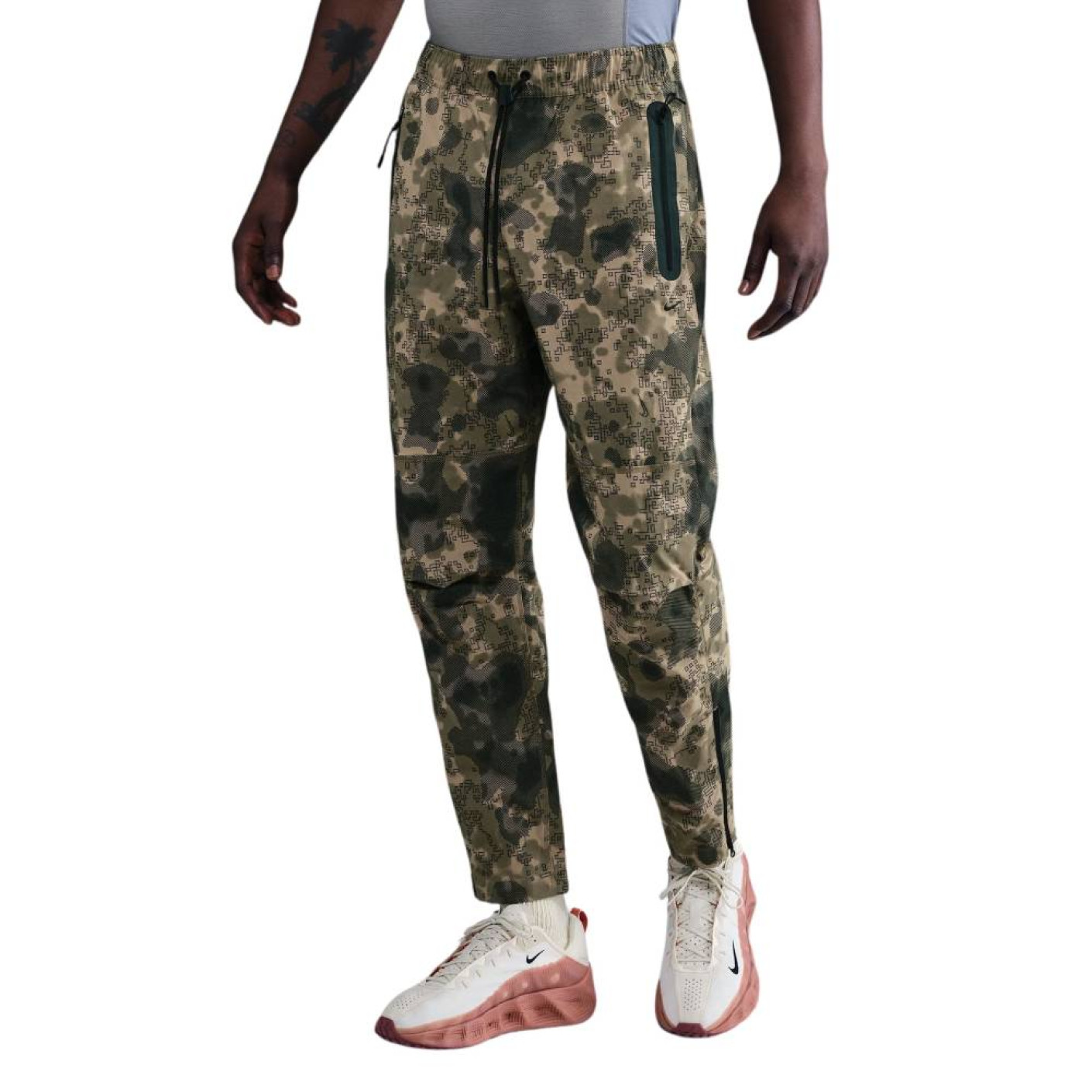 nike camo sweatpants