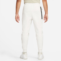 Nike Tech Fleece Overlay Jogger Wit Grijs
