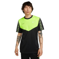 Nike Sportswear Repeat T-Shirt Zwart Lichtgeel Wit