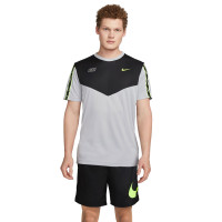 Nike Sportswear Repeat Zomerset Woven Grijs Zwart Lichtgeel