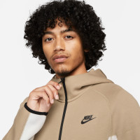 Nike Tech Fleece Trainingspak Sportswear Wit Beige Zwart