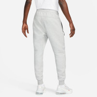 Nike Tech Fleece Joggingbroek Sportswear Lichtgrijs Zwart