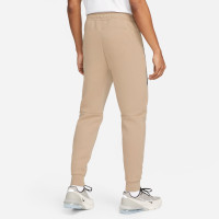 Nike Tech Fleece Joggingbroek Sportswear Beige Zwart