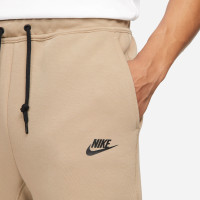 Nike Tech Fleece Trainingspak Sportswear Beige Zwart