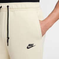 Nike Tech Fleece Sportswear Short Off White Black