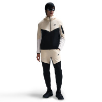 Nike Tech Fleece Sportswear Trainingspak Beige Zwart Gebroken Wit