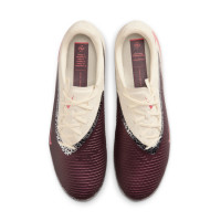 Nike Phantom 6 Academy Low Gras / Kunstgras Voetbalschoenen (MG) Gebroken Wit Bordeauxrood Rood