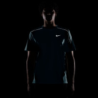Nike UV Miler Trainingsshirt Grijsgroen Zilver