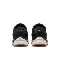 Nike Sneakers V5 RNR Black White Gum Medium Brown