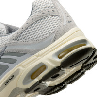 Nike Sneakers Air Max Moto 2K Grijs Zilvergrijs Coconut Milk Summit White