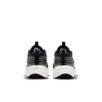 Nike Cosmic Runner Running Shoes Black Silver Grey Gold