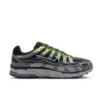 Nike Sneakers P-6000 Zwart Metallic Zilver Neongeel