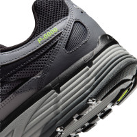 Nike Sneakers P-6000 Zwart Metallic Zilver Neongeel