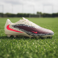 Nike Phantom 6 Academy Low Gras / Kunstgras Voetbalschoenen (MG) Gebroken Wit Bordeauxrood Rood