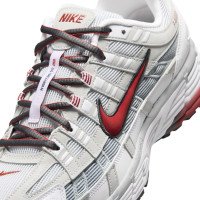 Nike Sneakers P-6000 Wit Rood Platinum Donkergrijs