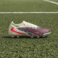 Nike Phantom 6 Pro Low Grass/Artificial Grass Football Boots (MG) Kids Off White Burgundy Red