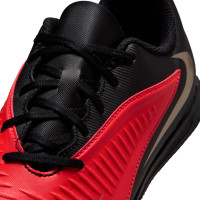 Nike Phantom 6 Low Club (IN) Kids Indoor Football Boots Black Bright Red Gold