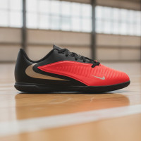 Nike Phantom 6 Low Club (IN) Kids Indoor Football Boots Black Bright Red Gold
