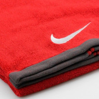 Nike FUNDAMENTAL Handdoek M Rood